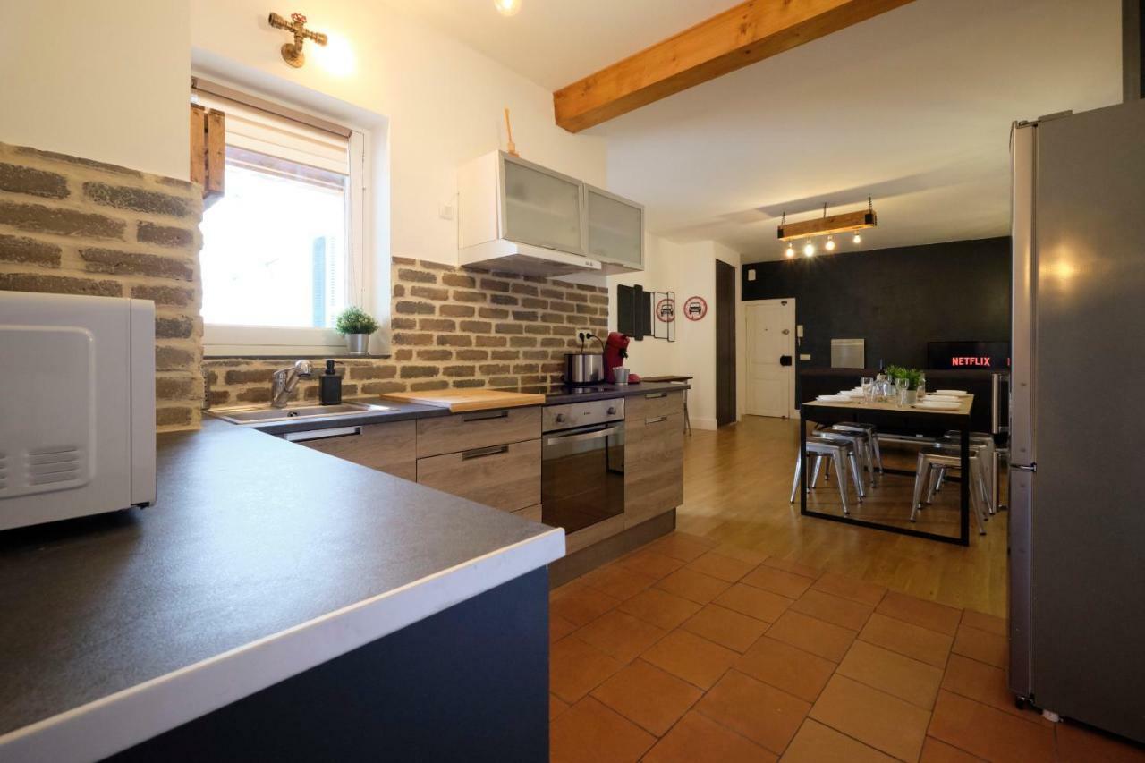 Melina - Appartement Dans Les Remparts De La Bastide Avec Parking Et Terrasse Carcassone Exterior photo