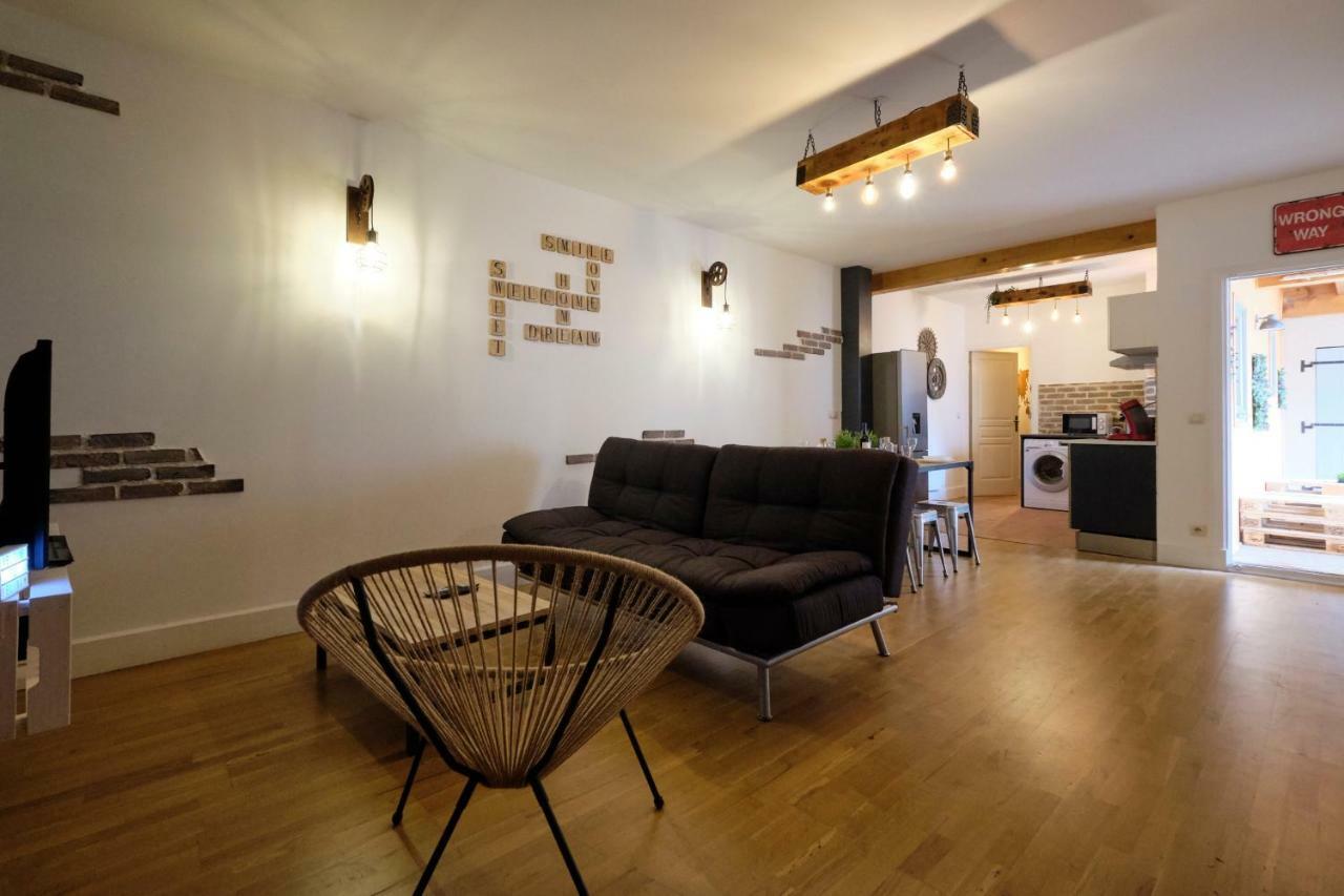Melina - Appartement Dans Les Remparts De La Bastide Avec Parking Et Terrasse Carcassone Exterior photo