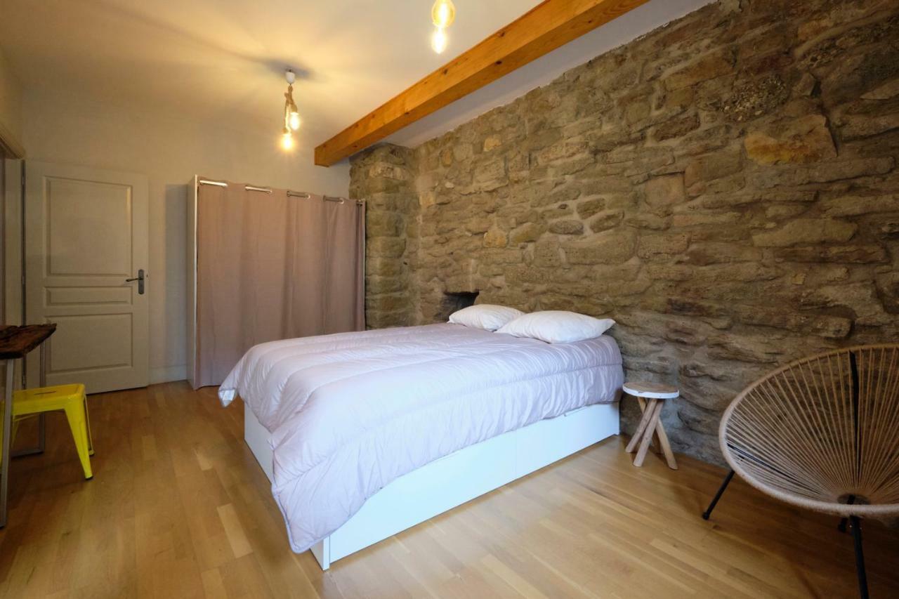 Melina - Appartement Dans Les Remparts De La Bastide Avec Parking Et Terrasse Carcassone Exterior photo